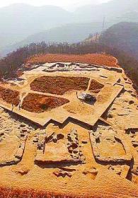 陕西发现4500年前芦山峁遗址